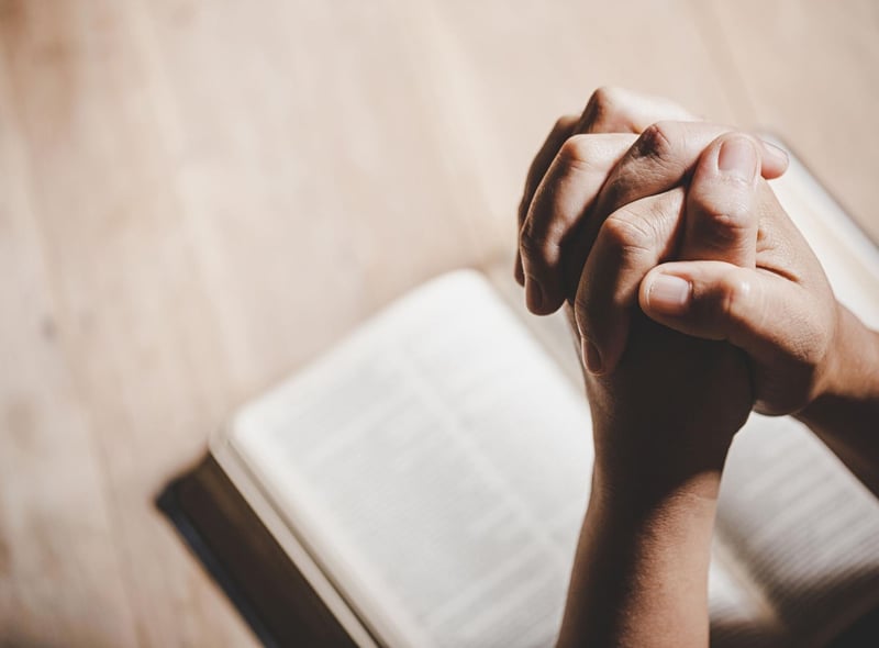 Written in 1785, 'Holy Willie's Prayer' was first printed anonymously in an eight-page pamphlet four years later, showing how anxious Burns was about publishing the satirical attack on religious hypocrisy. Based on a real elder of the kirk in Mauchline, the titular character begs God's forgiveness for his own transgressions, then demands his enemies be punished for the same sins.