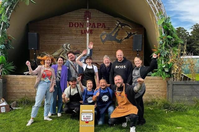 Back row, L to R: Jay Lafferty, Gaby Soutar, Conor Toomey, Amanda Hamilton (Bia), Richard Johnson, Wanderers Kneaded team, including owner, Mark.
Bottom row L to R: Wanderers Kneaded team member; Nicole and Ameer of Choola, Hamish Rowe