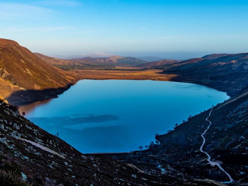 This gorgeous freshwater loch is situated on the Balmoral Estate approximately 8 kilometres south of Braemar. The Loch Muick walk route runs for about 7.5 miles with several small climbs dispersed along it.