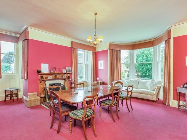 Dining room.