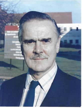 Dr David Player