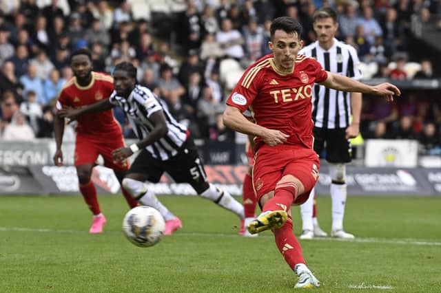 Bojan Miovski scores a late penalty to earn Aberdeen a draw against St Mirren.