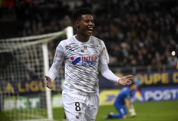 Amiens' Bongani Zungu is in talks with Rangers.