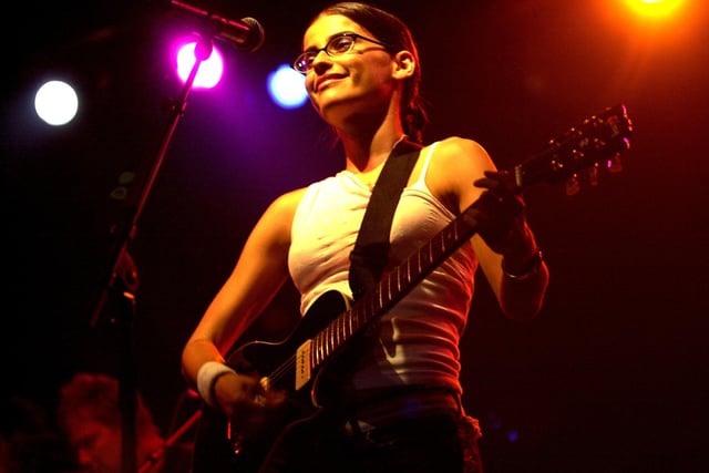 Nelly Furtado playing T in the Park in 2001.