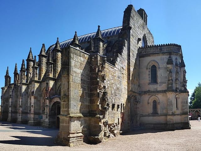 Chosen for having the appropriate amount of mystery needed for the story, The Da Vinci Code movie (based on Dan Brown's bestselling book) features a scene set in Rosslyn Chapel near Edinburgh.