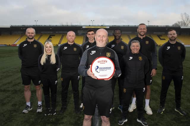 David Martindale with his backroom staff after getting the Glen's Premiership Manager of the Month award for November.  (Photo by Paul Devlin / SNS Group)