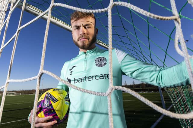 Ryan Porteous is likely to play in his last Edinburgh derby when Hibs welcome Hearts to Easter Road on Sunday.
