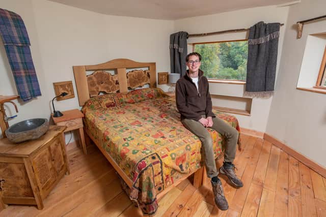 Scotland UK News
Fergus Hat , 22, from near Inverness, who has been keeping busy during the coronavirus Covid 19 lockdown building a castle tree house from timber, reaching unto around 30ft at its top.
The castle turret has a bedroom inside and a ladder which leads up to a rooftop terrace where a replica cannon has been fitted pointing out from over the front door.
The tree castle has taken around eight weeks to build.
Photo Phil Wilkinson 07740444373
info@philwilkinson.net