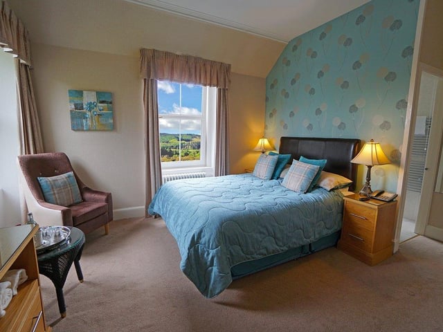 Located in the town centre of the tourist town of Pitlochry, Tigh Na Cloich House has everything you need for a Highland fling. The guesthouse offers luxurious accommodation, a fully licensed bar service, and the most perfect setting for a deliciously home-cooked Scottish breakfast with sweeping views over the River Tummel.
