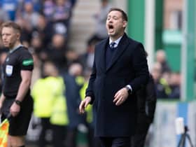 Rangers boss Michael Beale shouts instructions to his players during the win over Hibs at Easter Road.  (Photo by Alan Harvey / SNS Group)