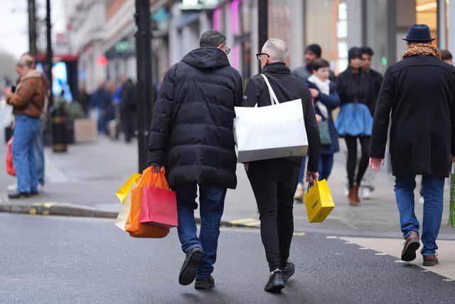 Last-minute Christmas shoppers might have been out in force but sales across the crucial golden trading quarter were flat.