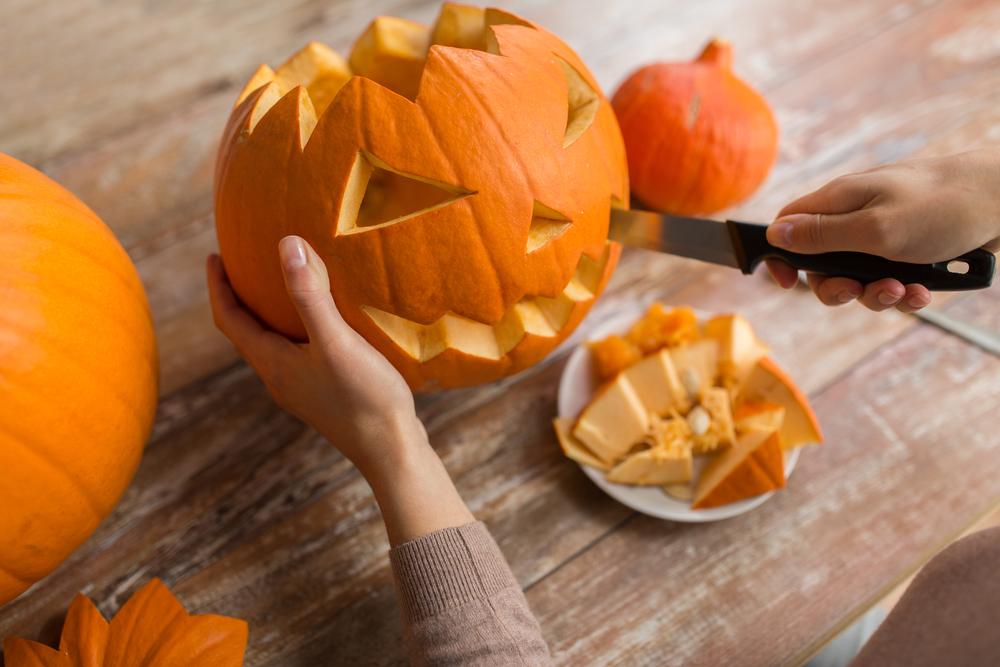 10 easy Halloween pumpkin carving designs - from cat to vampire | The ...