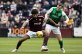 Ellis Simms battles with Paul Hanlon. (Photo by Alan Harvey / SNS Group)