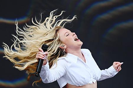 Swedish pop singer Zara Larsson delighted the Dundee crowds on Sunday.