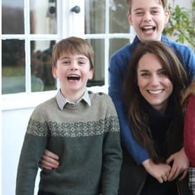 The picture was released on Mother's Day, but later pulled by several picture agencies after concerns over digital doctoring.