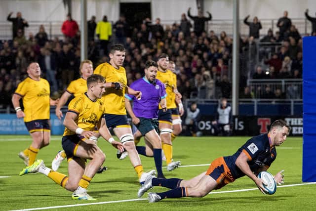 Mark Bennett scored a late try for Edinburgh to help them get a losing point against Ulster which guaranteed their place in the URC play-offs. (Photo by Ross Parker / SNS Group)