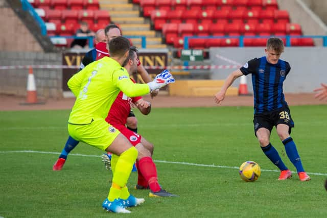 Hearts' Finlay Pollock scores to make it 2-0.