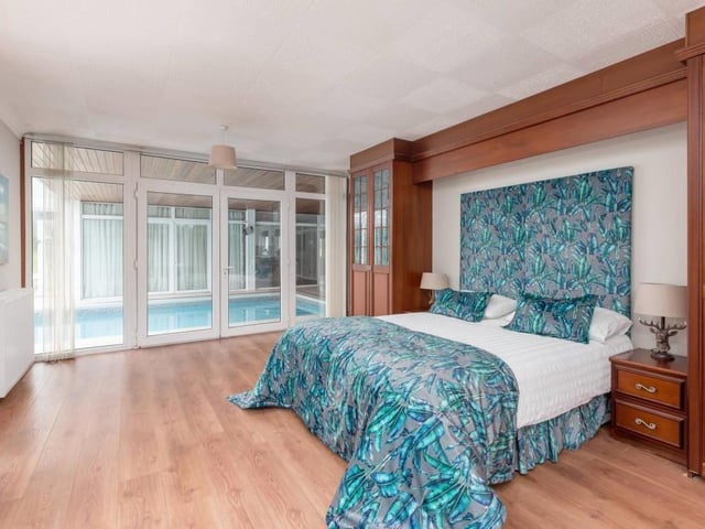 Principal bedroom.
