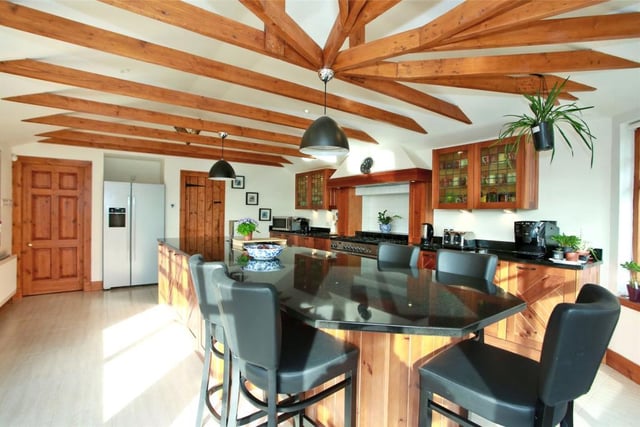 Dining kitchen.