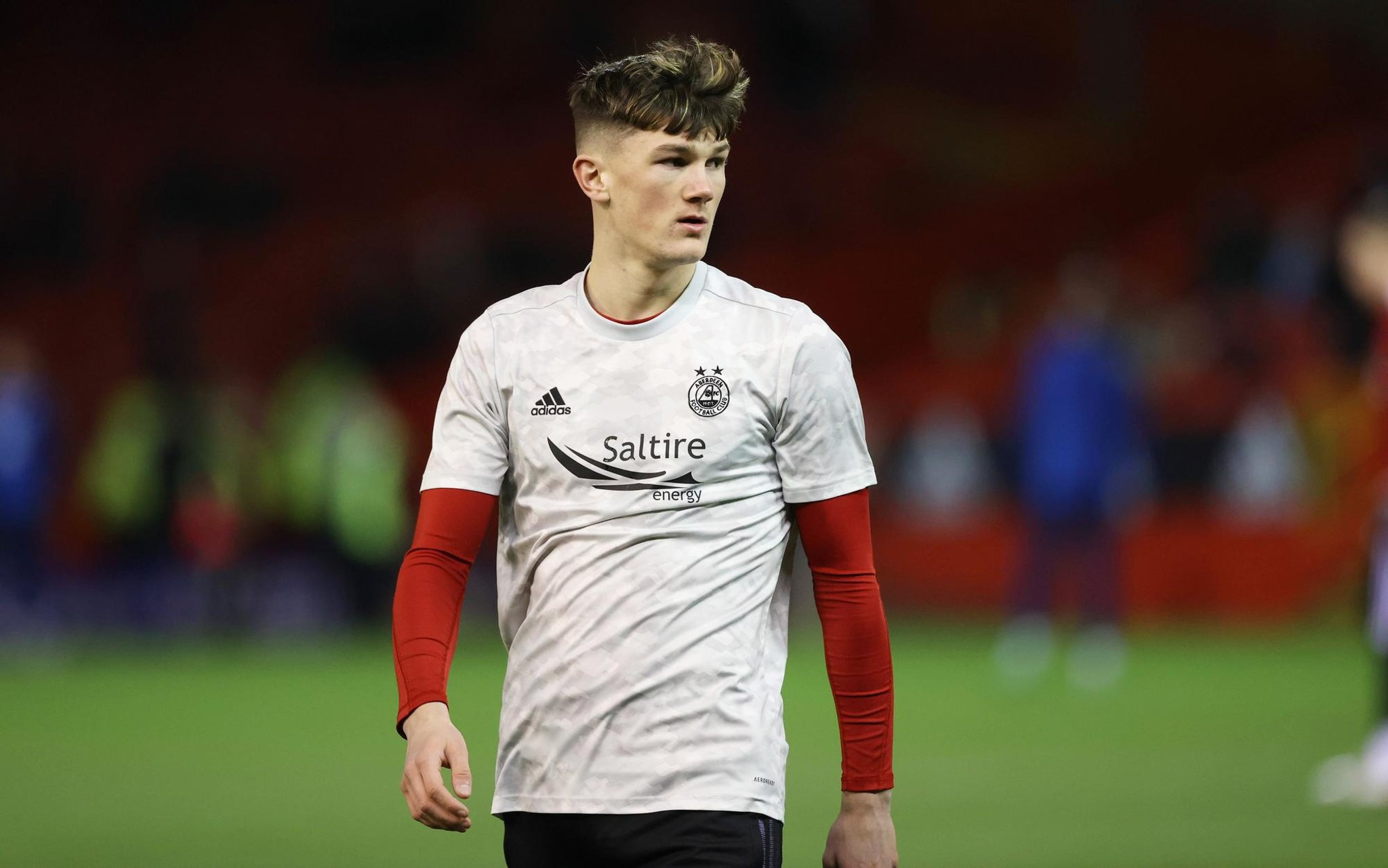 Calvin Ramsay: Aberdeen boss Stephen Glass in 'ridiculous sums' update as Ryan Hedges 'affected' by transfer uncertainty | The Scotsman