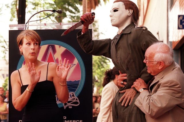 Laurie vs Michael never gets old, however, late 90s hit Halloween H20 offers us more jump scares than many of the other Halloween franchise movies with 16 jump scares - two of them major.