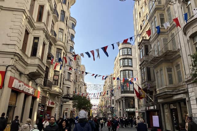 Mum's the Word: Istiklal Caddesi (Avenune), Beyoğlu, Istanbul, 12 November, 2022, Pic: J Christie