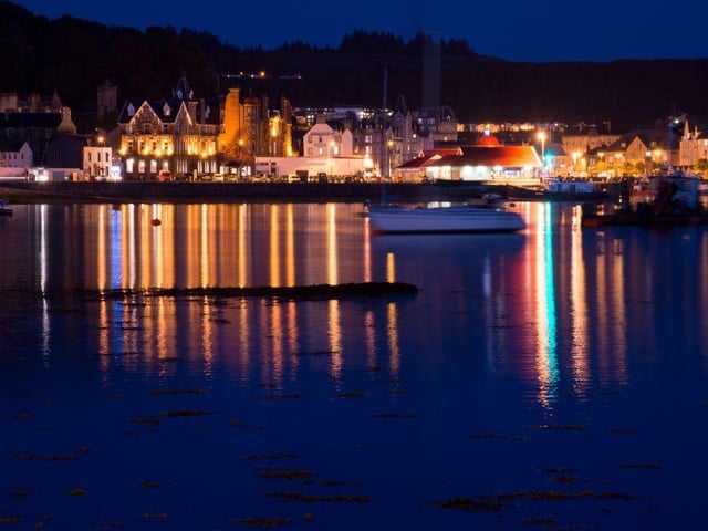 Very popular with tourists, the resort town of Oban sits within the Argyll and Bute council area of Scotland. Despite being small in size, it is the largest town between Helensburgh and Fort William.