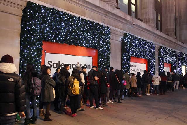 Shoppers queue outside Selfridge department store during the early hours of Boxing Day. (Pic: Getty Images)