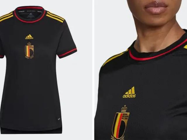 Another Adidas number, and another away kit in our top four, and this time it's the Belgians black away number. Sticking with the colours of the flag, this simple yet striking design doesn't stray too far away from the Adidas template, yet stands out. Bold and beautiful.