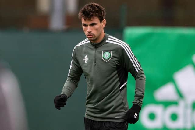 Matt O'Riley trains with Celtic ahead of the Christmas Eve fixture against St Johnstone. (Photo by Craig Williamson / SNS Group)