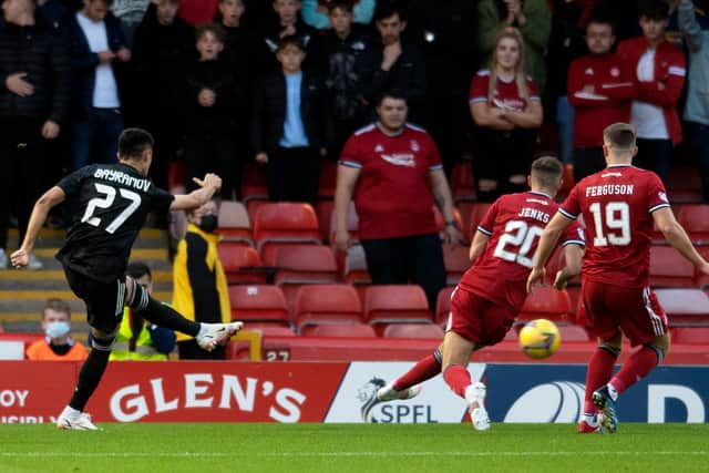 Tural Bayramov fires Qarabag ahead at Pittodrie. (Photo by Mark Scates / SNS Group)