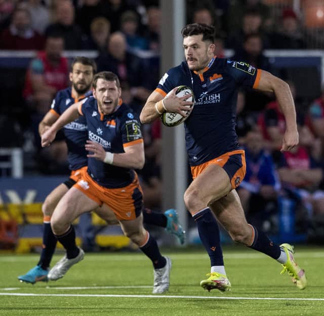 Blair Kinghorn in full flow against Bath. (Photo by Ross Parker / SNS Group)