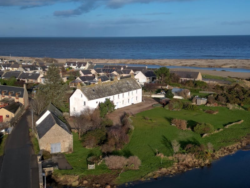 What is it? Now a delightful family home, described by Galbraith as one of the region’s most desirable properties, Dunfermline House dates to the 18th Century and has been used by the fishing, shipbuilding, and forestry industries.