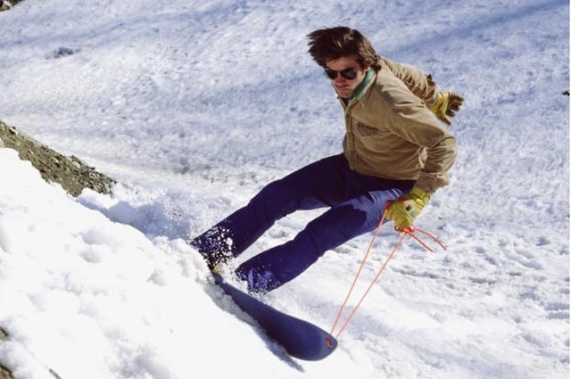 Jake Burton Carpenter teste un premier prototype de PIC: Burton Snowboards