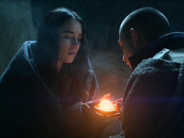 The fate of Ravka rests on the shoulders of one lonely refugee, Alina Starkov, who has never been good at anything in this fictional fantasy series.