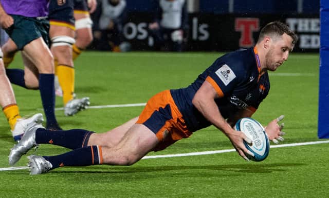 Edinbrugh's Mark Bennett scores a late try. (Photo by Ross Parker / SNS Group)