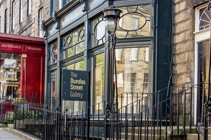 Dundas Street is one of the principal avenues found in Edinburgh’s New Town, it is roughly 541 metres in length. The ‘Dundas’ in the name is connected to the Gaelic ‘Dùn Deas’ which means ‘Southern Fort’.
