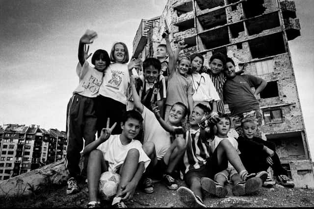 Children in the Hrasno district Djeca, in Sarajevo, 1998. Picture: Chris Leslie