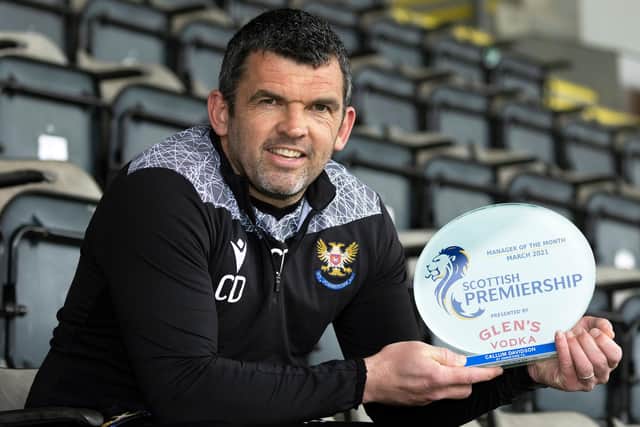 St Johnstone manager Callum Davidson with the Scottish Premiership Manager of the Month award for March. (Picture by Graeme Hart)