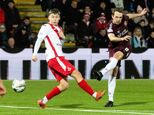 Hearts manager Steven Naismith believes Calem Nieuwenhof would be in the Australia squad was it not for a small hamstring injury earlier this month. The 23-year-old has become a major part of the Jambos' midfield. His growth is reflected by a new value of €750k, up from €450k.