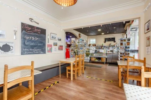 The popular tearoom offers breakfasts, lunches and snacks as well as coffees, teas and cakes. There is also a take away menu.