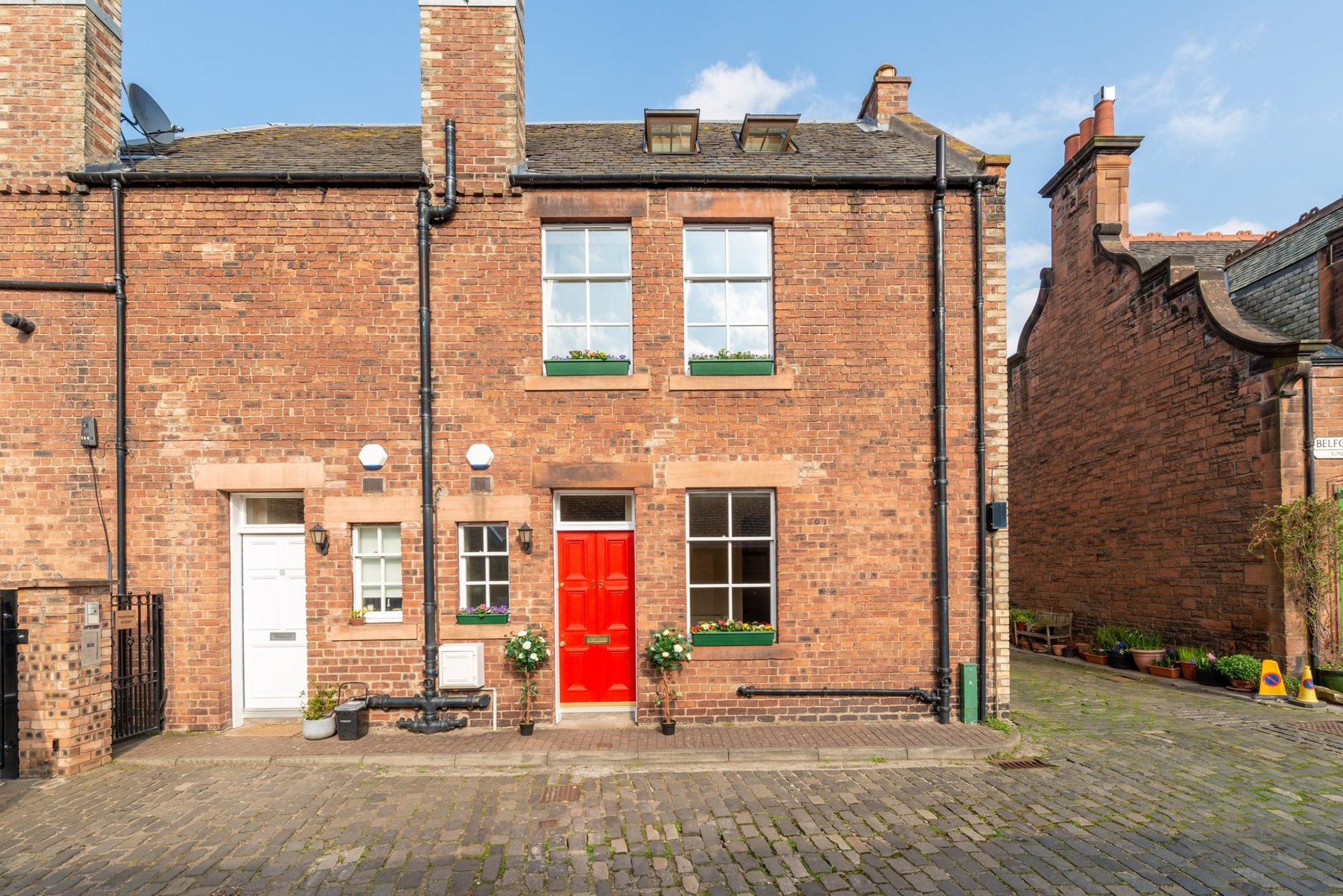 House for sale in Edinburgh’s Dean Village has its own secret rooftop garden