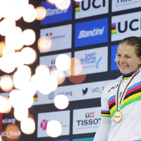 Neah Evans taking the victory at the 2022 Tissot UCI Track World Championships (Alex Whitehead/SWpix.com).