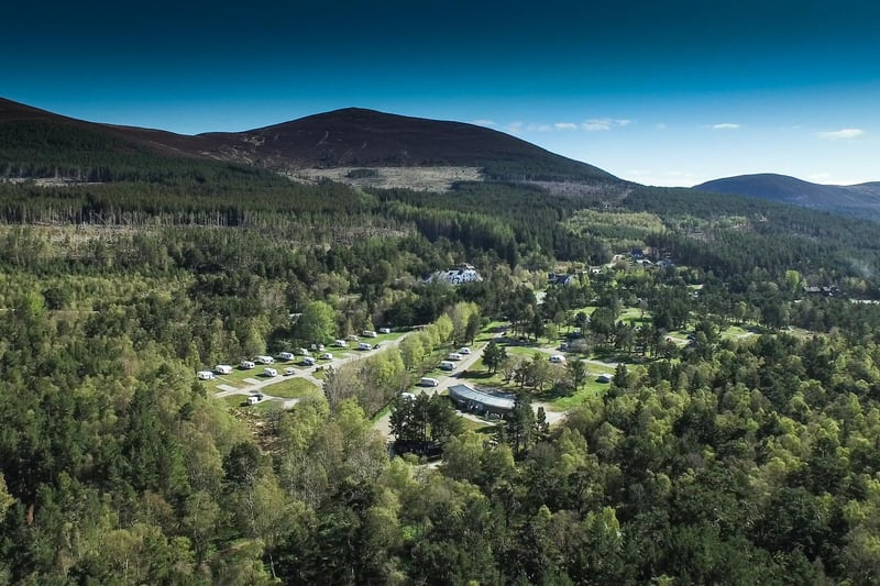 Set in the Cairngorms National Park, the Glenmore Camping in the Forest site offers dramatic mountain views in a tranquil woodland setting, with the bonus of direct acccess to the beaches of Loch Morlich.