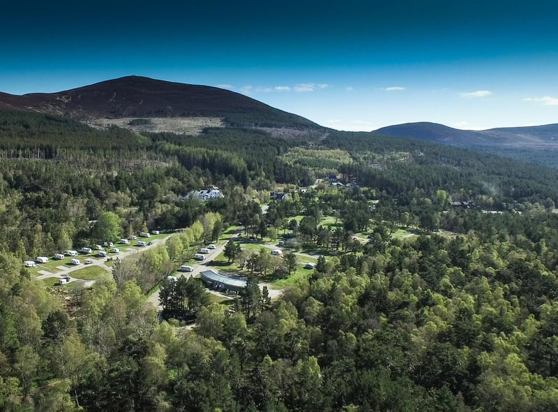 Set in the Cairngorms National Park, the Glenmore Camping in the Forest site offers dramatic mountain views in a tranquil woodland setting, with the bonus of direct acccess to the beaches of Loch Morlich.