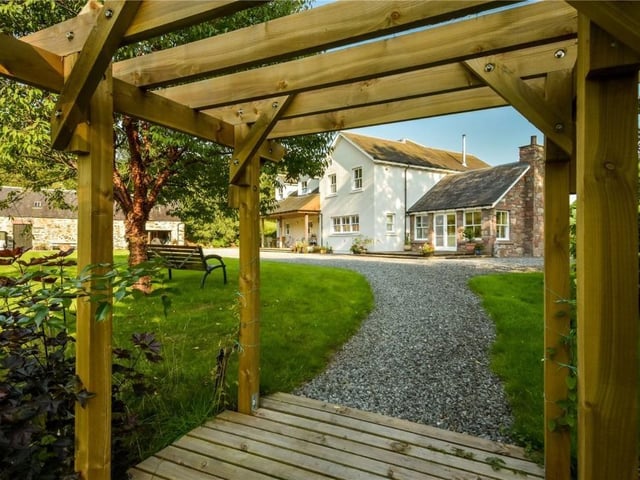 Pergola.