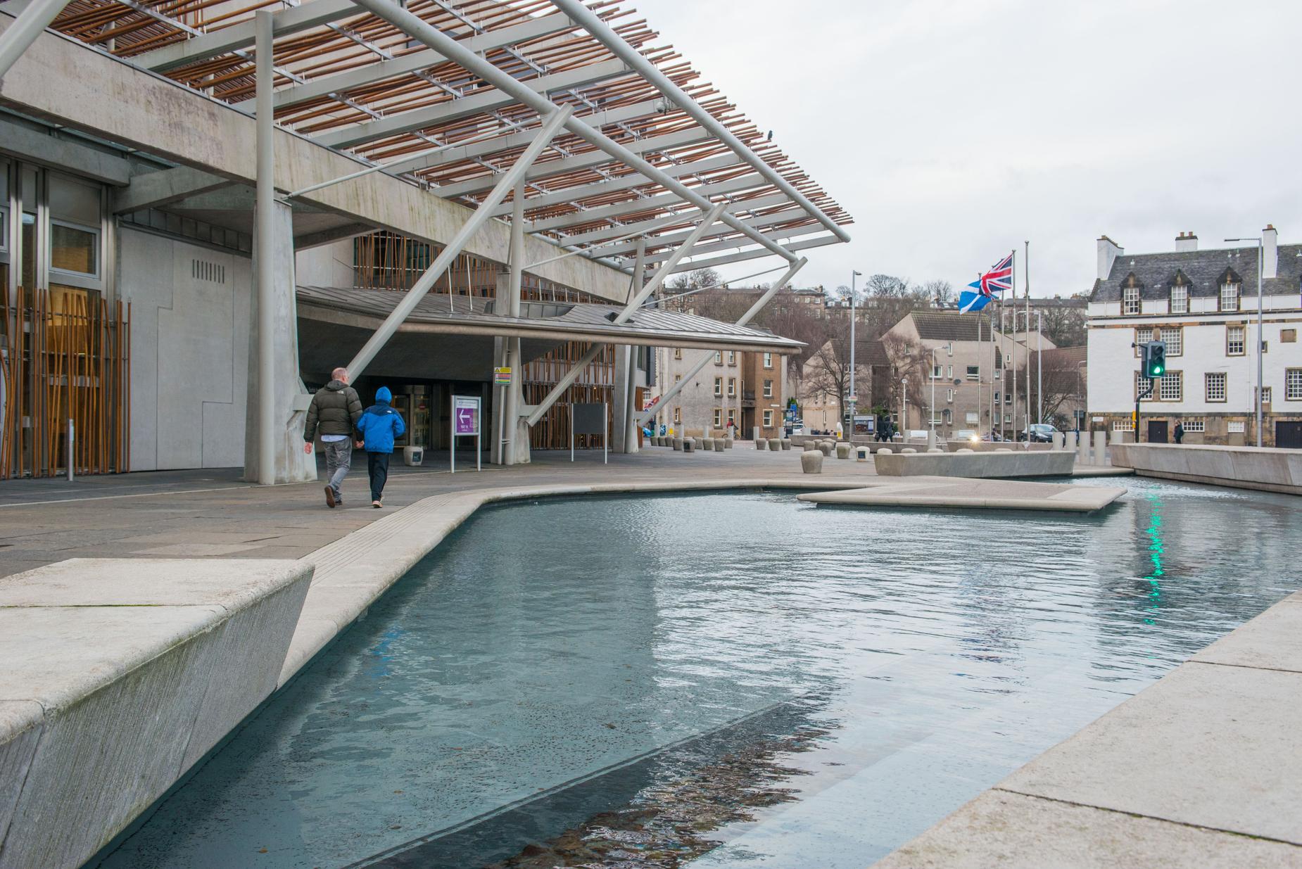 Water hazard: Visitors fall into ponds outside Scottish Parliament - Vimarsana News