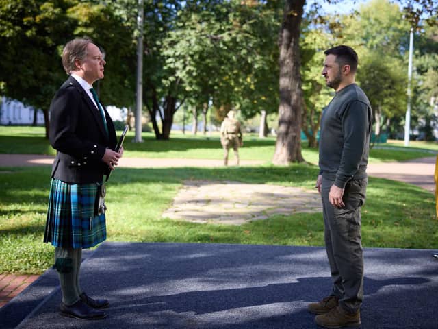 The UK's new ambassador for Ukraine Martin Harris (left) wearing a kilt for his first meeting with President Vlodymyr Zelensky.  Photo: Office of the President of Ukraine/PA Wire