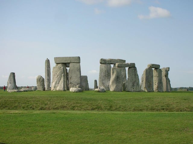 The 80 mile journey from the modern city of London to the ancient mystery of Stonehenge takes in the rolling countryside of the Wessex Downs, completing the top 10 most beautiful drives in the UK.