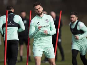 Former Aberdeen defender Mikey Devlin trains with Hibs following his release from Fleetwood Town. (Photo by Paul Devlin / SNS Group)